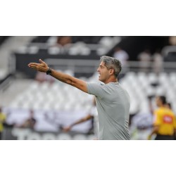 Coritiba busca recuperação diante do Atlético GO, no Couto Pereira